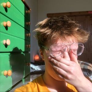 Meet your Posher, Elise